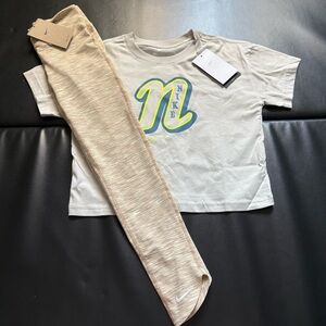 NWT Nike Leggings & Tee Set Girls Youth Size Small